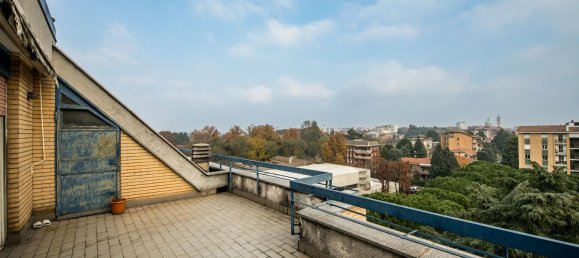 6 rooms Penthouse in Rho, Italy No. 338119 11