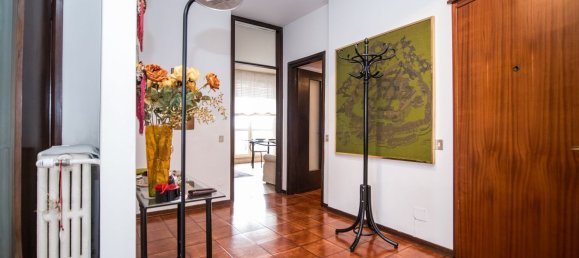 6 rooms Penthouse in Rho, Italy No. 338119 10