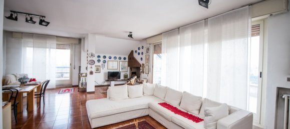 6 rooms Penthouse in Rho, Italy No. 338119 5
