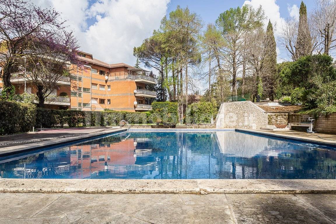 Apartamento de 5 dormitorios en Rome, Italy No. 370266