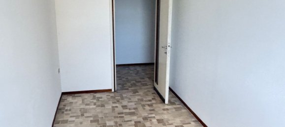 4 Schlafzimmer Wohnung in Gallarate, Italy, Nr. 363466 20