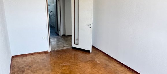 4 Schlafzimmer Wohnung in Gallarate, Italy, Nr. 363466 10