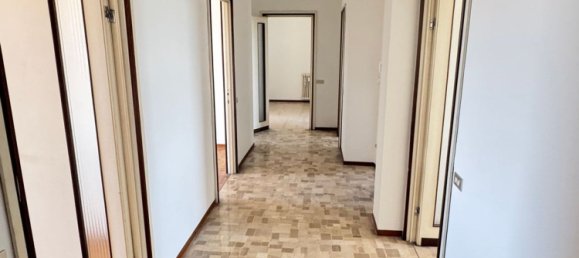 4 Schlafzimmer Wohnung in Gallarate, Italy, Nr. 363466 5