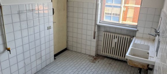 4 Schlafzimmer Wohnung in Gallarate, Italy, Nr. 363466 12