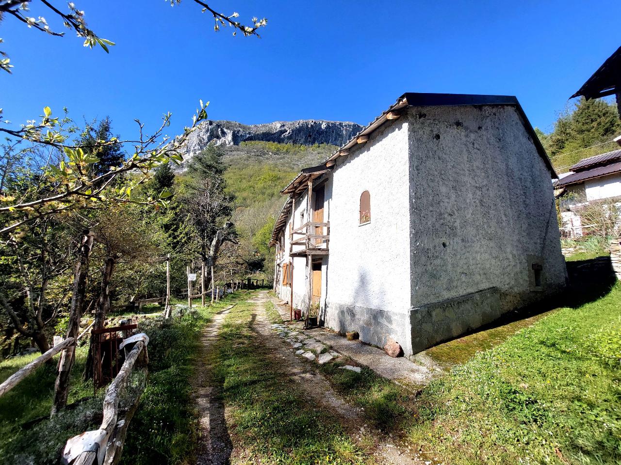 4 rooms House in Garessio, Italy No. 164560