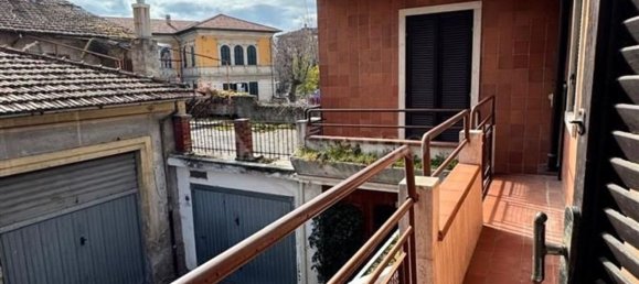 Dúplex de 10 habitaciónes en Avezzano, Italy No. 28243 15