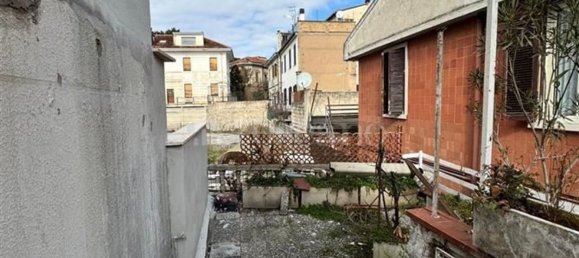Dúplex de 10 habitaciónes en Avezzano, Italy No. 28243 22