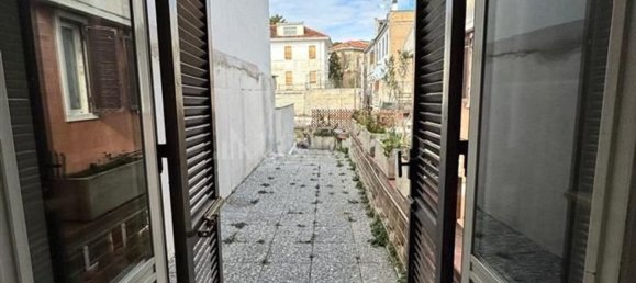 Dúplex de 10 habitaciónes en Avezzano, Italy No. 28243 20