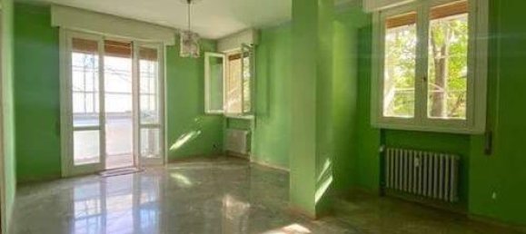 5 rooms Apartment in Modena, Italy No. 28340 5