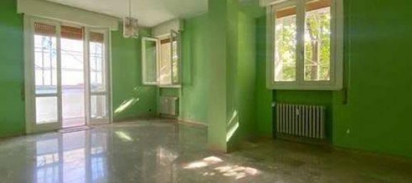 5 rooms Apartment in Modena, Italy No. 28340 18