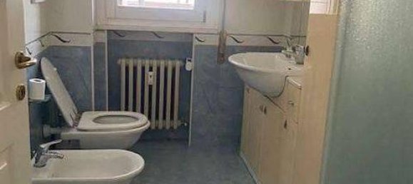 5 rooms Apartment in Modena, Italy No. 28340 13