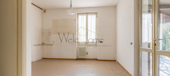 2 bedrooms Villa in Tavernerio, Italy No. 167657 10