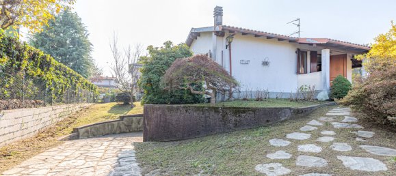 2 bedrooms Villa in Tavernerio, Italy No. 167657 3