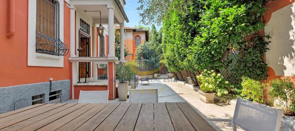 8 bedrooms Villa in Milan, Italy No. 364249 6