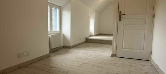 3 bedrooms House in Sarthe, France No. 357920 3