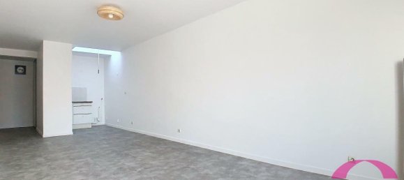 Studio in Corbeil-Essonnes, France No. 118972 6