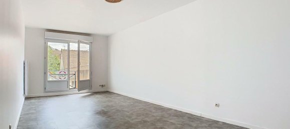 Studio in Corbeil-Essonnes, France No. 118972 3