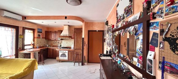 Apartamento de 4 dormitorios en Aprilia, Italy No. 347510 17