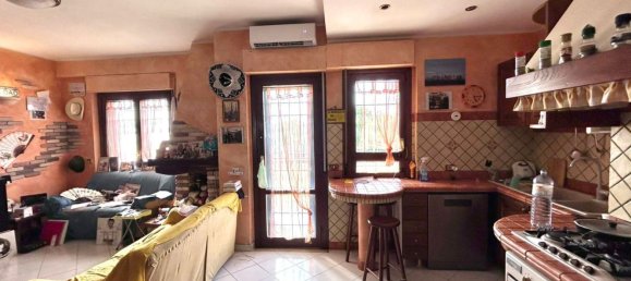 Apartamento de 4 dormitorios en Aprilia, Italy No. 347510 15