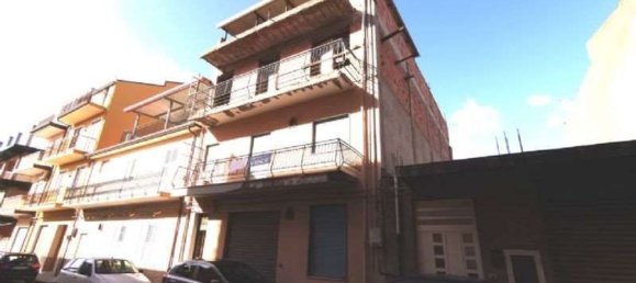 Bâtiment à Barcellona Pozzo di Gotto, Italy 365m² No. 51199 10