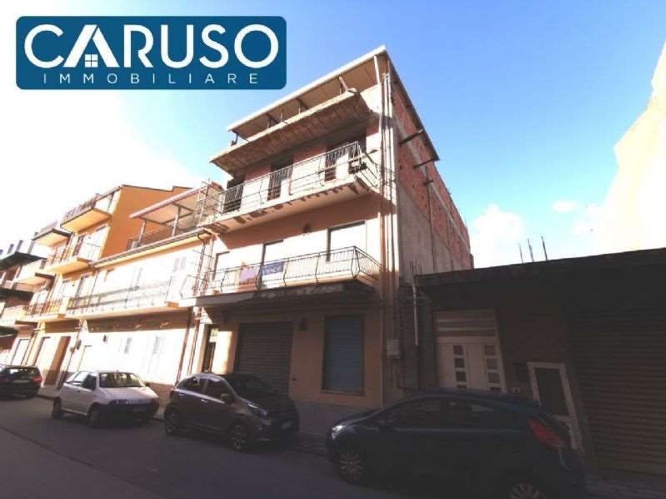 Bâtiment à Barcellona Pozzo di Gotto, Italy 365m² No. 51199