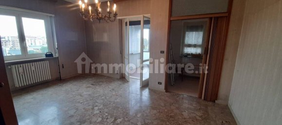 2 bedrooms Apartment in Moncalieri, Italy No. 377972 5