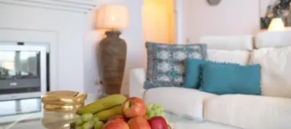 Apartamento de 3 dormitorios en Casares, Spain No. 183030 2