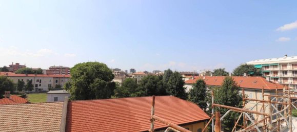 Apartamento de 4 habitaciónes en Busto Arsizio, Italy No. 75468 11