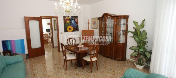 4 rooms Apartment in Valenzano, Italy No. 16463 8