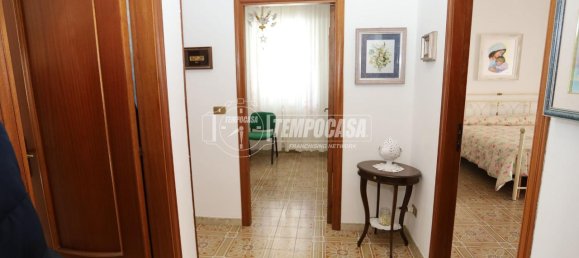 4 rooms Apartment in Valenzano, Italy No. 16463 20