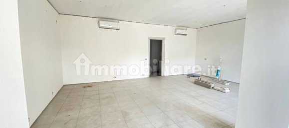 Propiedad comercial de 1 habitación en Pavia, Italy No. 118034 6