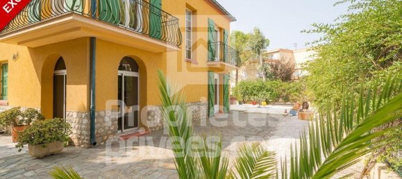 4 bedrooms Villa in Argeles-sur-Mer, France No. 346581 2