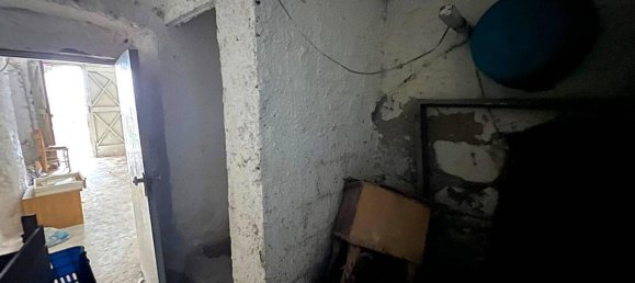 3 rooms House in Sessa Aurunca, Italy No. 37019 3