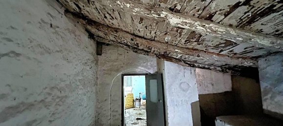 3 rooms House in Sessa Aurunca, Italy No. 37019 17