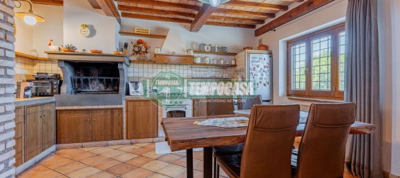 Villa de 6 habitaciónes en Trevignano Romano, Italy No. 298424 26