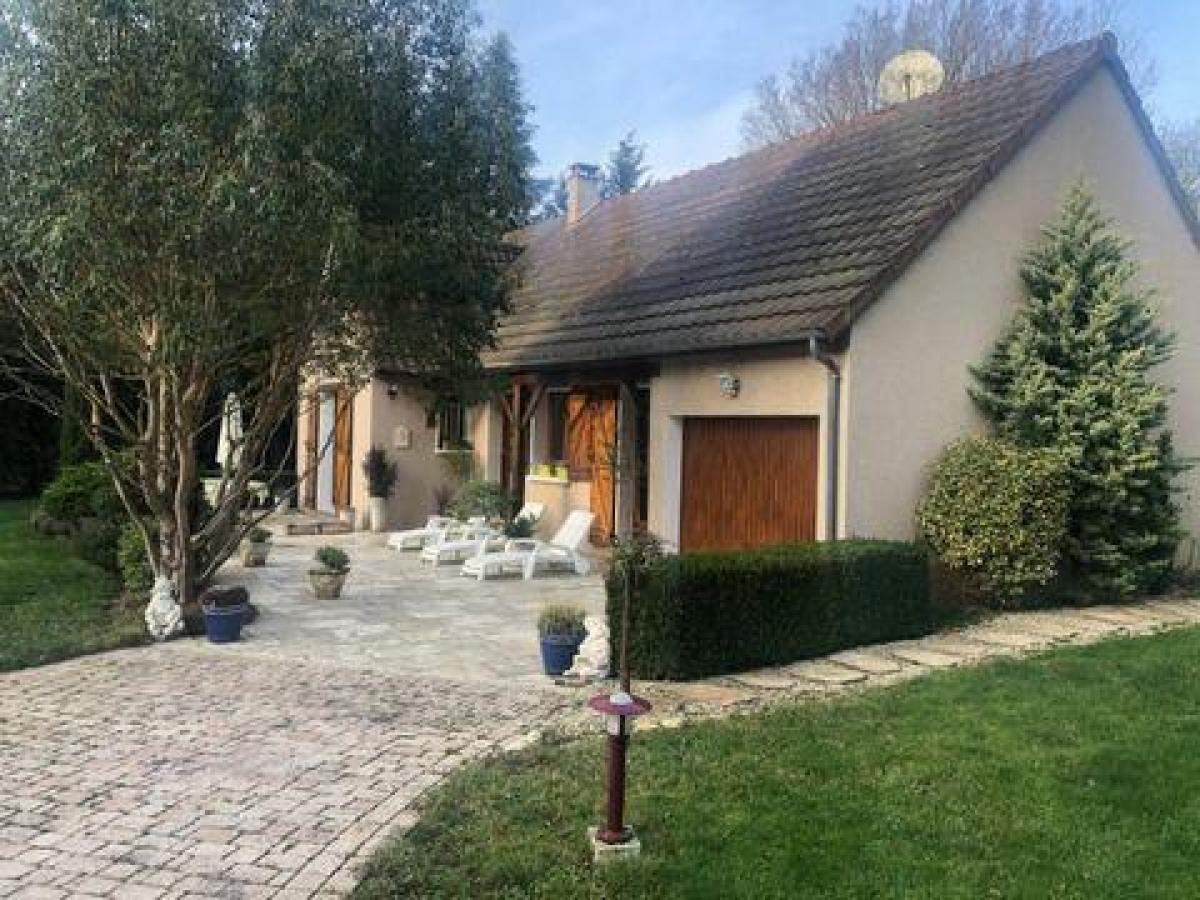 3 bedrooms House in Breteuil, France No. 5564