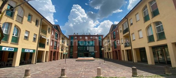 96m² Commercial property in Minerbio, Italy No. 69600 12