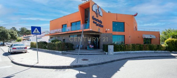 Propiedad comercial en Setubal, Portugal 511 m² No. 155977 2