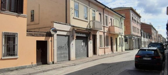 8 rooms House in Ferrara, Italy No. 123460 3
