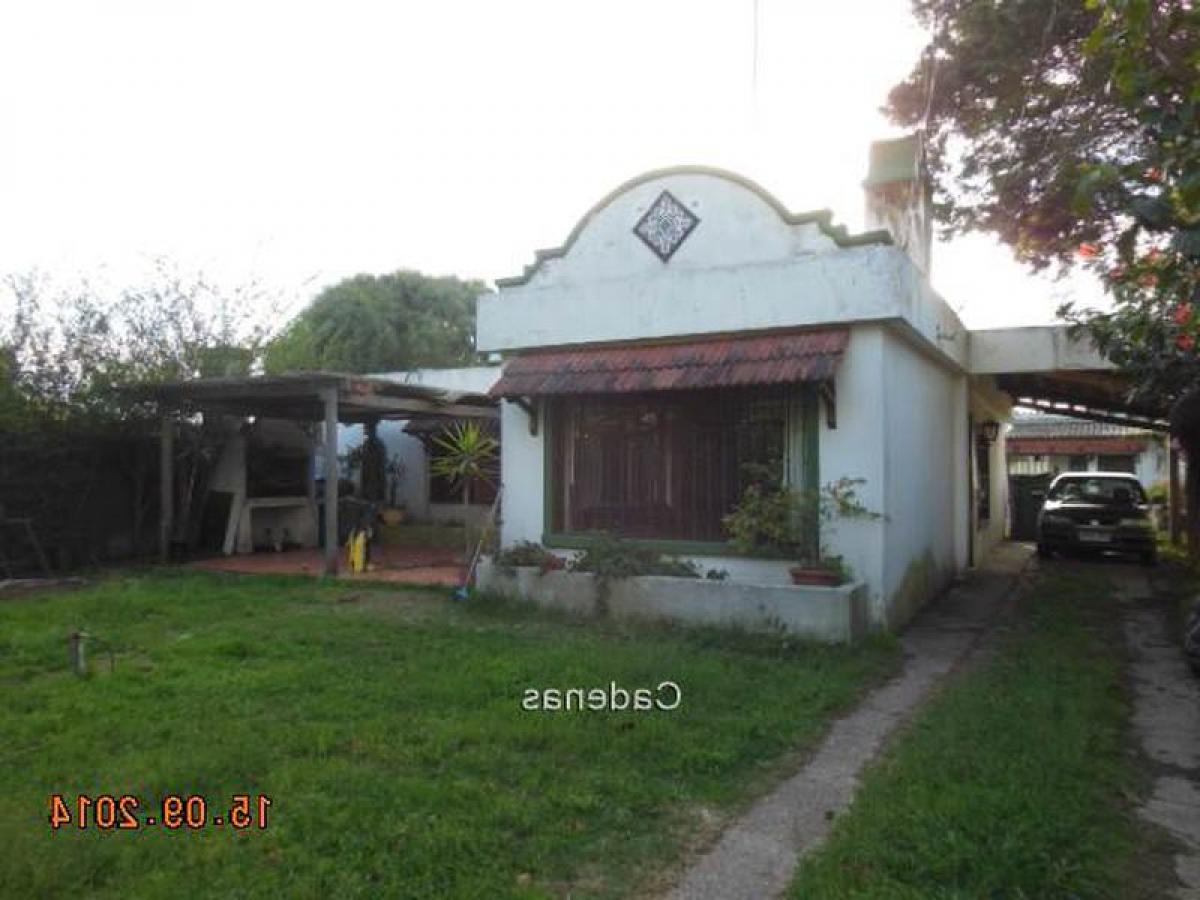 3 bedrooms House in Montevideo, Uruguay No. 6735