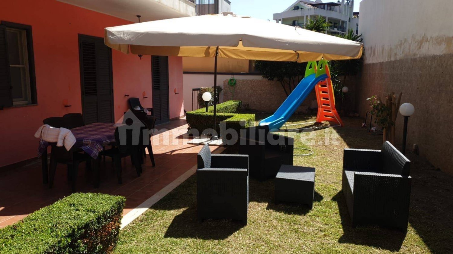 3 bedrooms Apartment in Messina, Italy No. 250852