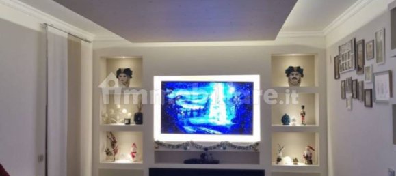 3 bedrooms Apartment in Messina, Italy No. 250852 6