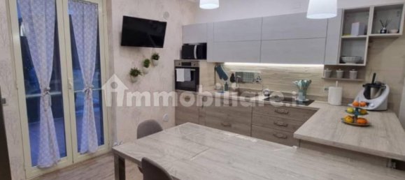 3 bedrooms Apartment in Messina, Italy No. 250852 4