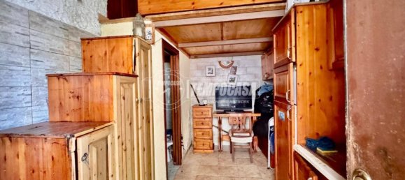 1 bedroom Apartment in Naples, Italy No. 16485 3