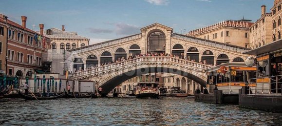 4 Schlafzimmer Wohnung in Venice, Italy, Nr. 268411 2