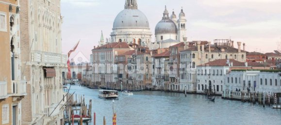 4 Schlafzimmer Wohnung in Venice, Italy, Nr. 268411 6