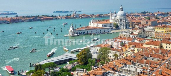 4 Schlafzimmer Wohnung in Venice, Italy, Nr. 268411 10