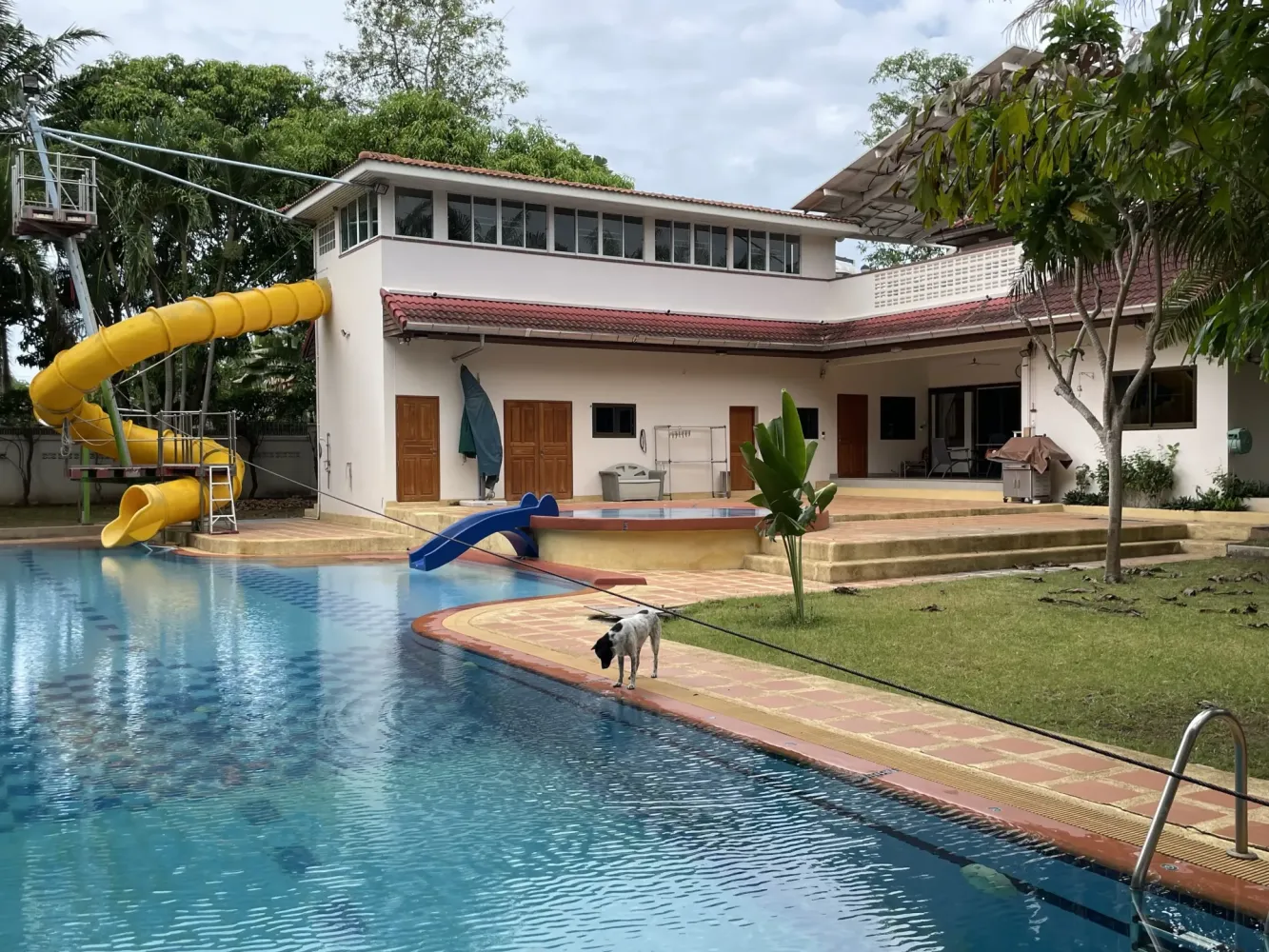 Вилла с 4 спальнями в Паттайя, Таиланд № 64744