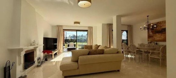 3 Schlafzimmer Wohnung in Estepona, Spain, Nr. 184127 5