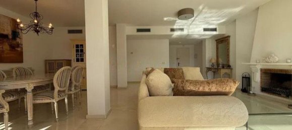 3 Schlafzimmer Wohnung in Estepona, Spain, Nr. 184127 4